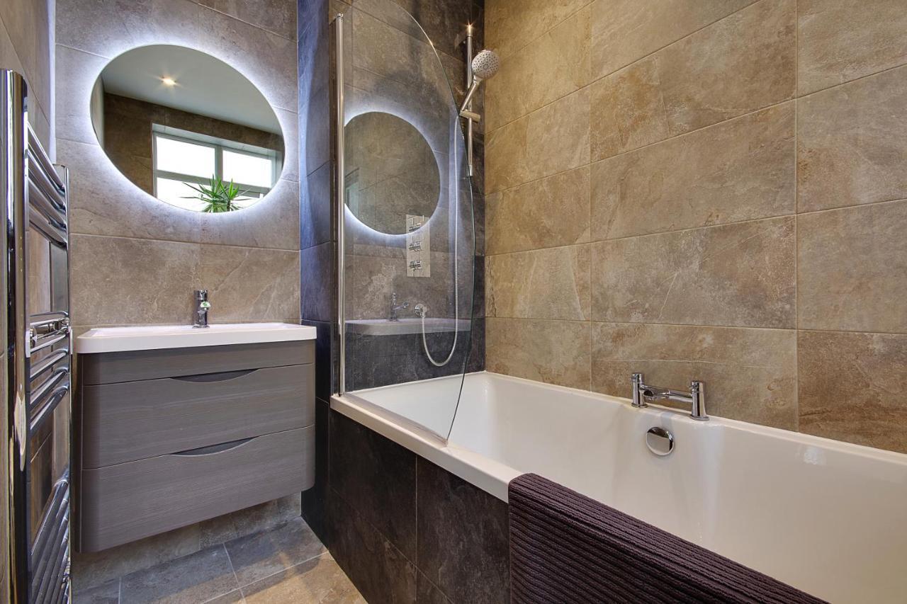 Large En-Suite By The Beach بورنماوث المظهر الخارجي الصورة
